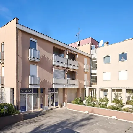 Martello Lägenhet Poreč